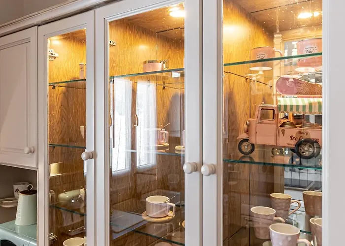 Βίλα Black Velvet Αγγίδια